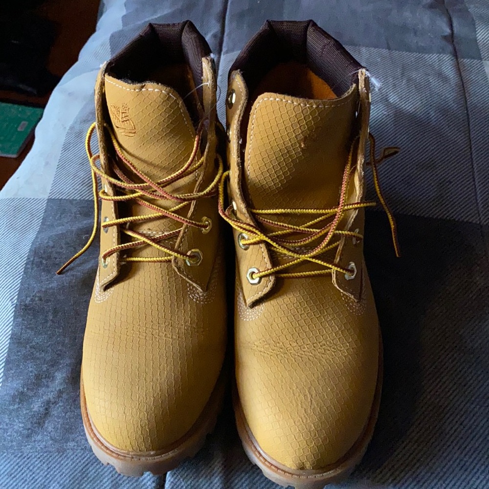 Unisex Timberland boots
